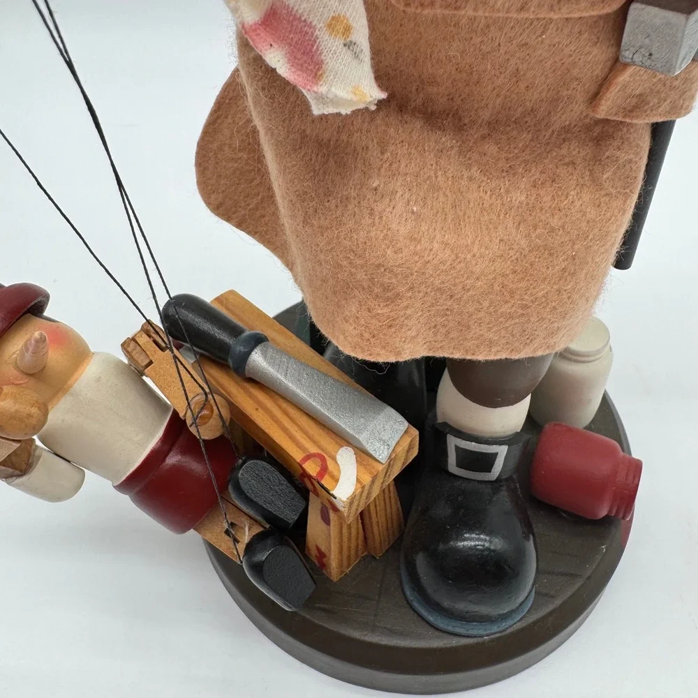 Zims Heirloom Collectibles Geppetto Pinocchio Puppet Maker Nutcracker 11